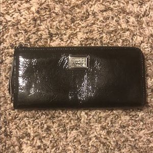 Coach Poppy Black Patent Wallet